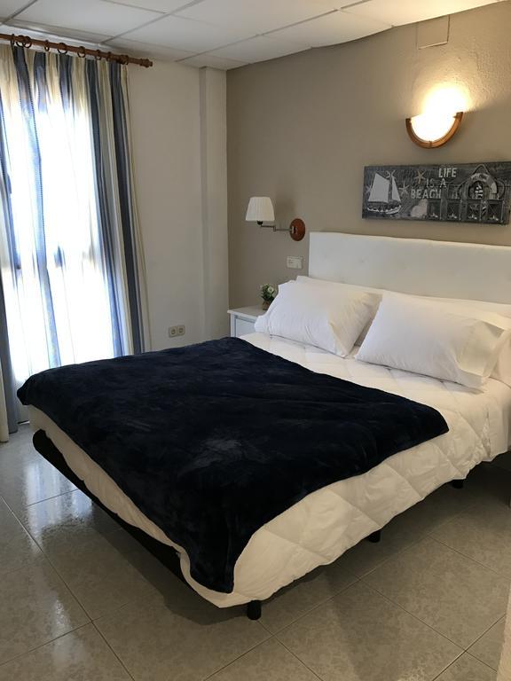 Hostal Alcázar Toledo Esterno foto
